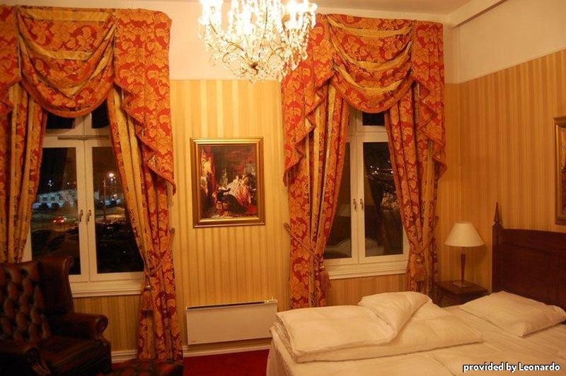 Grand Hotel Halden Szoba fotó